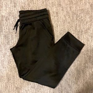 ADIDAS Women’s Black Jogger Sweatpants (Size M)